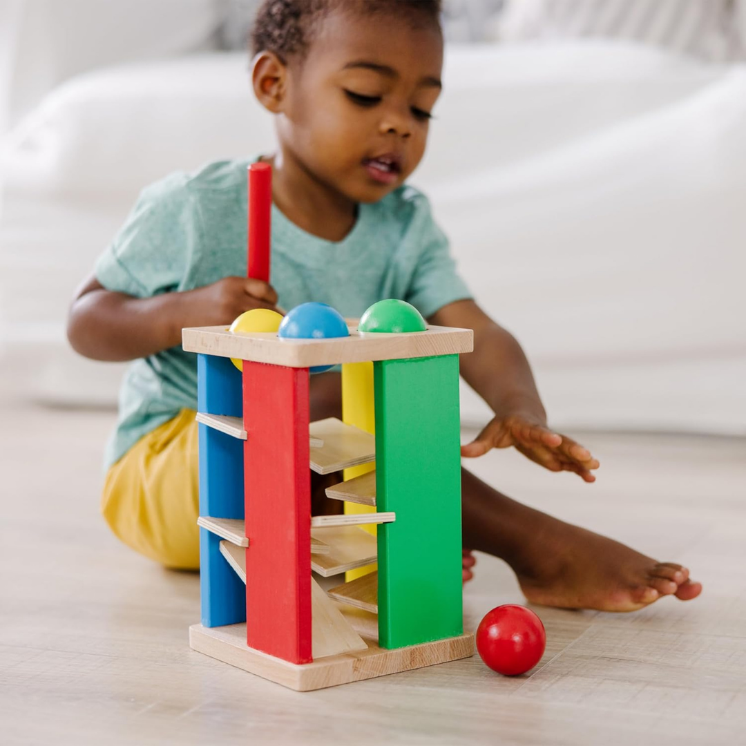 Melissa & Doug სათამაშო პანდუსი ბურთებით და ჩაქუჩით